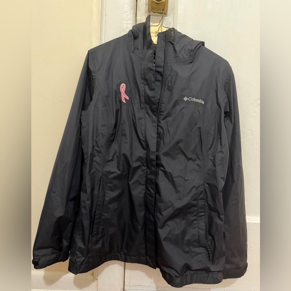Columbia Omnitech Women's Small Black Rain Jacket with Pink breast Cancer Ribbon